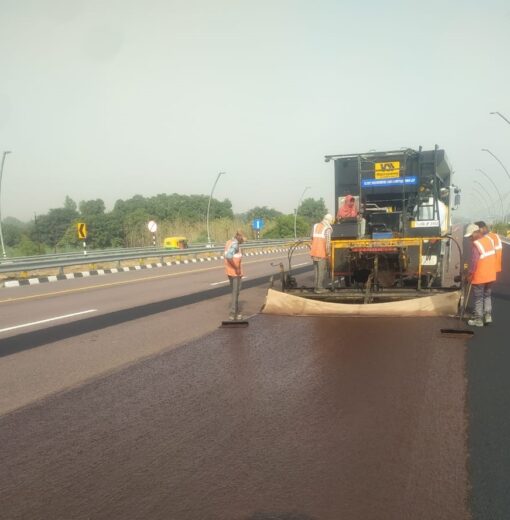 Kannauj Unnao Section on Agra Lucknow Expressway; Uttar Pradesh